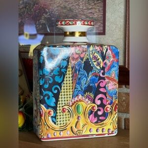 Baci Milano Baroque & Rock "Le
Gioie" Italy Oil Bottle Diffuser Decor Display